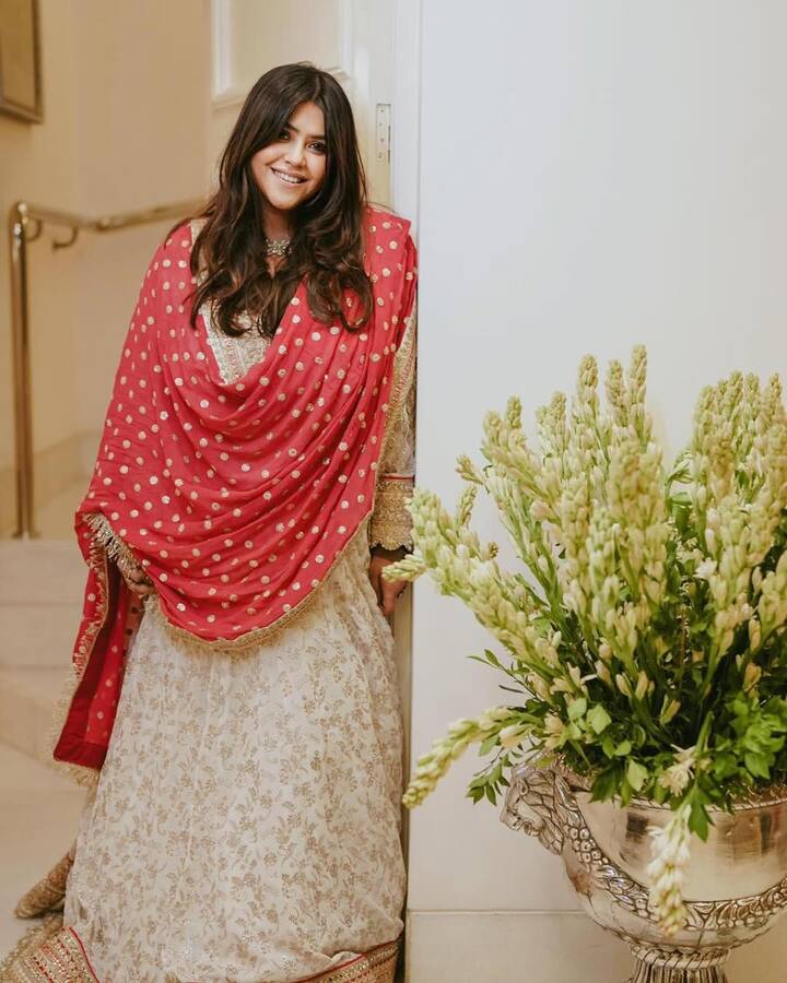 भाई तुषार कपूर की तरह बहन एकता कपूर ने भी 2019 में सरोगेसी का सहारा लिया था. एकता अक्सर ही अपने बेटे के साथ की तस्वीरें सोशल मीडिया पर शेयर करती हैं.