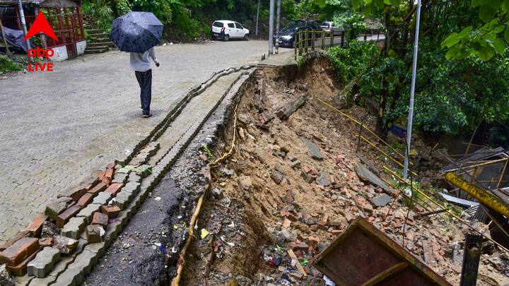 অরুণাচল প্রদেশের এই বানা-সেপ্পা এলাকা এমনিই ধসপ্রবণ এলাকা হিসেবে পরিচিত। বিশেষ করে বর্ষার সময়ে, জুন থেকে সেপ্টেম্বর মাস, এই সময় প্রবল বৃষ্টিপাতের কারণে এলাকায় ব্যাপক ভূমিধস হতে দেখা যায় প্রায় প্রতি বছরই। এবছরও প্রকৃতি তার চরম রূপ ধারণ করতেই, আতঙ্ক নেমে এসেছে অরুণাচল প্রদেশের এই এলাকায়।