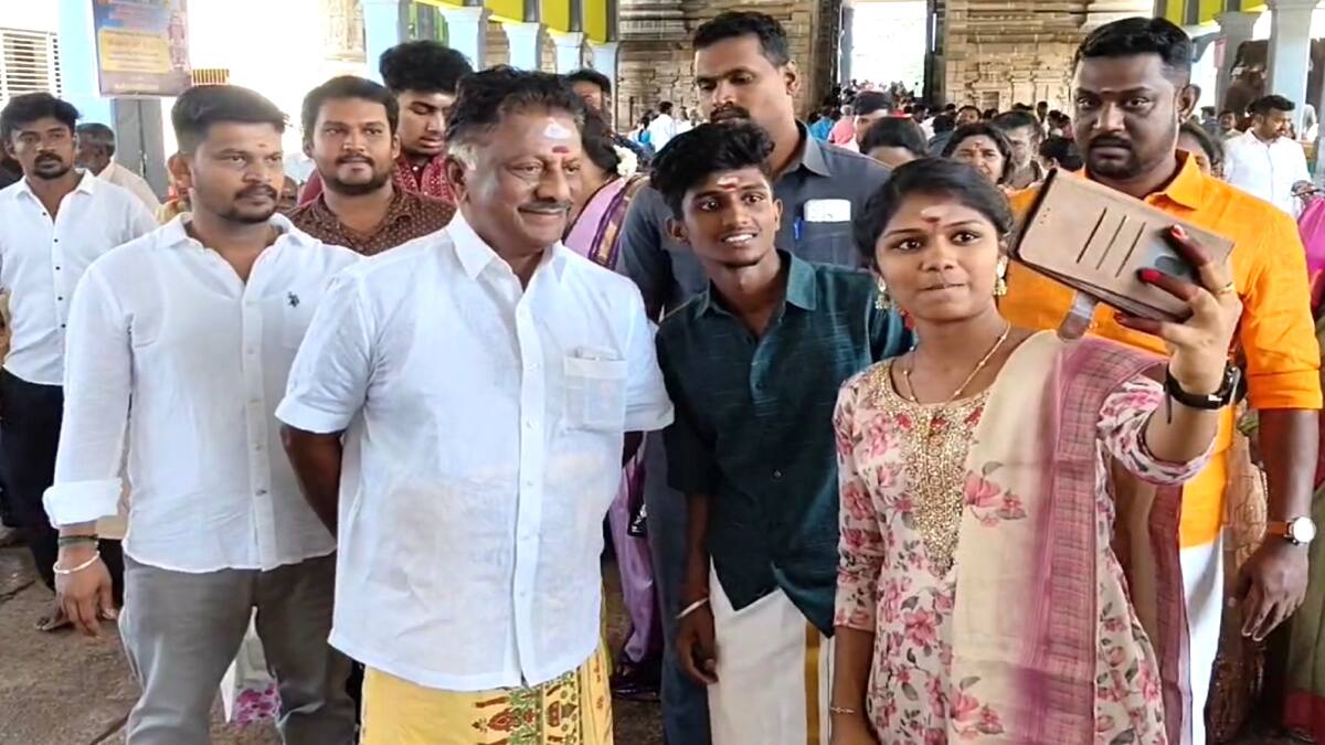 திருக்கடையூர் கோயிலில் நடைபெற்ற பீமரத சாந்தி திருமணம் - குடும்பத்துடன் கலந்துக்கொண்ட ஓ.பன்னீர்செல்வம்