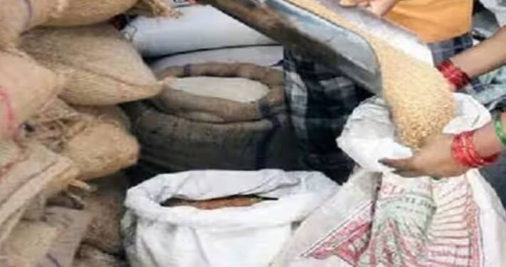 Ration Card KYC : તમારી પાસે રાશનકાર્ડ હોય તો તાત્કાલિક કરો આ કામ, મફત રાશન મળતું બંધ થઈ જશે Ration card ekyc is mandatory for free ration check last date and process of kyc Ration Card KYC : તમારી પાસે રાશનકાર્ડ હોય તો તાત્કાલિક કરો આ કામ, મફત રાશન મળતું બંધ થઈ જશે