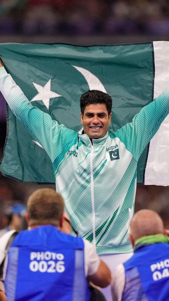 पाकिस्तान के अरशद नदीम के पास कितना पैसा है?