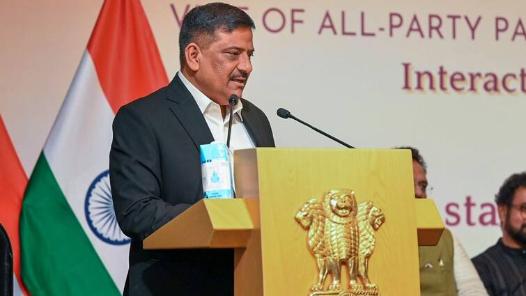 All Party Delegation Explains Ceasefire Between India Pakistan Says Pakistani DGMO Called But Problem in Hotline 'पाकिस्तान सुबह से ही करने लगा था कॉल, लेकिन...', ऑल पार्टी डेलीगेशन ने बताया कैसे हुआ सीजफायर?