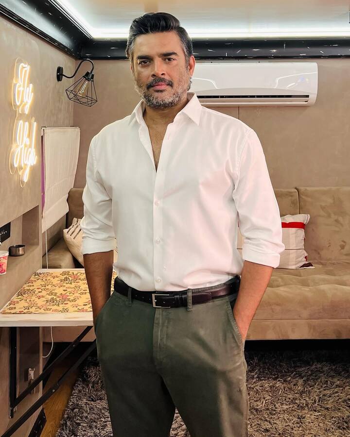 आर माधवन करीब 25 सालों से अपनी एक्टिंग के जरिए लोगों का मनोरंजन कर रहे हैं. ऐसे में एक्टर आज करोड़ों की संपत्ति के मालिक भी बन चुके हैं.