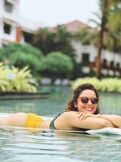 બિકિનીમાં 'ચક દે ઈન્ડિયા' ની કોમલનો હોટ અંદાજ, પૂલમાં કાતિલ પોઝ આપતી જોવા મળી એક્ટ્રેસ