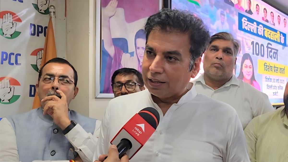 देवेन्द्र यादव ने अनुपम खेर और CM रेखा गुप्ता के टॉक को बताया फ्लप शो, कहा- ‘BJP ने अपनी…’