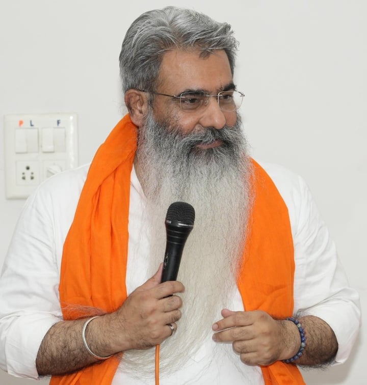 ਪੰਜਾਬ ਦੇ ਲੁਧਿਆਣਾ ਵਿੱਚ 19 ਜੂਨ ਨੂੰ ਜ਼ਿਮਣੀ ਚੋਣ ਹੋਣ ਵਾਲੀ ਹੈ। ਇਸ ਤੋਂ ਪਹਿਲਾਂ ਕਾਂਗਰਸ ਦੇ ਉਮੀਦਵਾਰ ਅਤੇ ਸਾਬਕਾ ਕੈਬਨਿਟ ਮੰਤਰੀ ਭਾਰਤ ਭੂਸ਼ਣ ਆਸ਼ੂ ਨੇ ਆਪਣੇ ਨਾਮਜ਼ਦਗੀ ਪੱਤਰ ਦਰਜ ਕਰਵਾਏ ਹਨ। 2022 ਦੇ ਮੁਕਾਬਲੇ 2025 ਦੇ ਚੋਣੀ ਹਲਫਨਾਮੇ ਵਿੱਚ ਉਹਨਾਂ ਅਤੇ ਉਹਨਾਂ ਦੀ ਪਤਨੀ ਦੀ ਸੰਪਤੀ ਵਿੱਚ 2.54 ਕਰੋੜ ਦੀ ਵਾਧ ਦਰਸਾਈ ਗਈ ਹੈ।