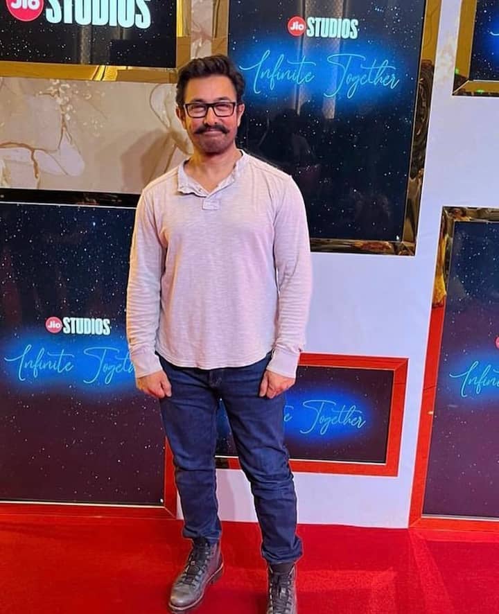 गौरी स्प्रैट से रिश्ते को लेकर एक्टर ने कहा, 'मैं गौरी से मिला. उनसे जुड़ा और दोस्ती गहरी हो गई जिसके बाद हमने दोस्ती को प्यार में बदल दिया लेकिन गौरी से मिलने मुझे यकीन था कि उन्हें अब जिंदगी कोई पार्टनर नहीं चाहिए.'