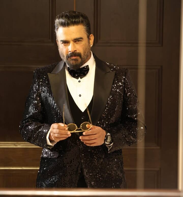 माधवन के पास मुंबई में आलीशान फ्लैट के अलावा चेन्नई में एक बंगला है जिसकी कीमत 18 करोड़ रुपये है.