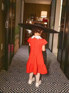 Priyanka Chopra Daughter: प्रियंका चोपड़ा के ग्लव्स और हेट पहन सुर्खियों में बेटी, मालती ने कैरी किया मेट गाला का लुक