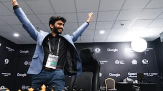 Gukesh Beats Magnus Carlsen: గుకేష్ చేతిలో వరల్డ్ నెంబర్ వన్ ఓటమి.. చెస్ బోర్డును కొట్టి మాగ్నస్ కార్ల్సన్ ఆసహనం