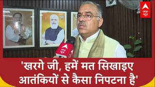 BJP नेता तरुण चुग का कांग्रेस अध्यक्ष Kharge पर पलटवार, 'आतंकियों से कैसा निपटना है हमें मत सिखाइए'