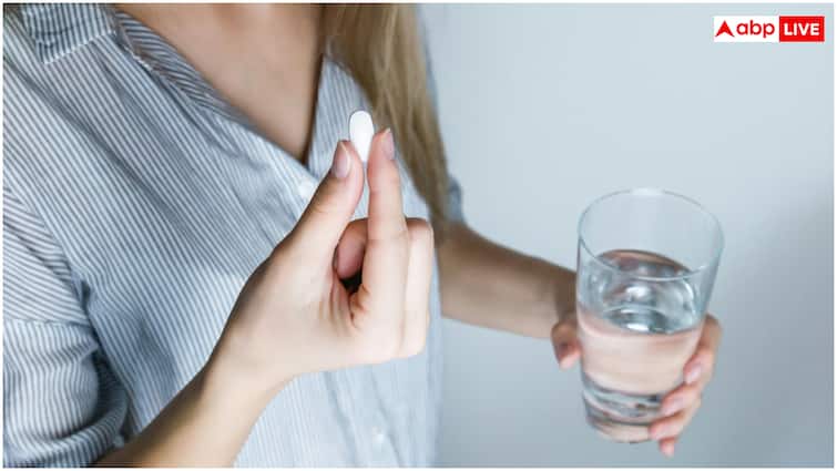 Which medicines should be kept at home during spread covid 19 infections तेजी से बढ़ रहे कोरोना के केस... घर में रखें ये दवाएं, बीमार होने पर मिल सकती है राहत