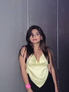 Gouri Kishan: கையில் கிளாஸ்... ஹாட்டான உடை! பப்பில் கூத்தடிக்கும் கௌரி கிஷன் போட்டோஸ்!