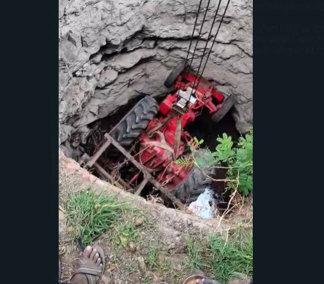 एका शेतकऱ्यांनी आपल्या शेत मशागत करण्या साठी नातेवाईकांच ट्रॅक्टर आणलं .. मात्र,नवशिक्या ड्रायव्हर ने स्टेरिंग हातात घेतले