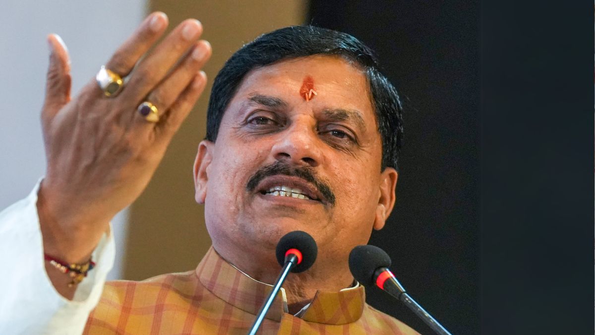 MP: एमपी में चार IPS अफसरों पर गिरी गाज, जानें- CM मोहन यादव के इस एक्शन के पीछे की पूरी कहानी?