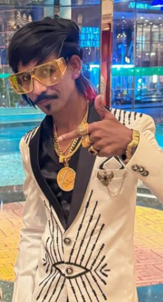 डॉली चायवाला की कितनी दुकानें हैं?