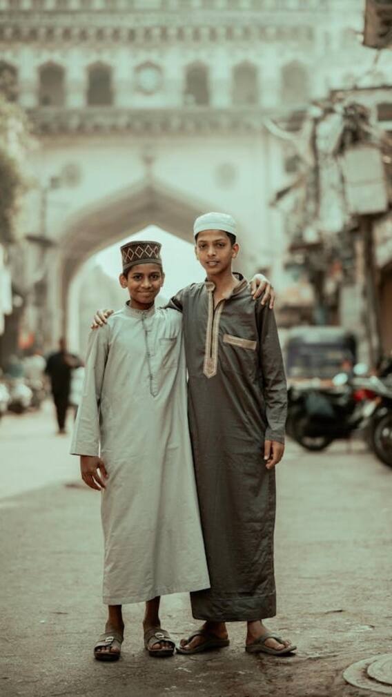 केरल में पांच सबसे रईस जिले कौन-से हैं?