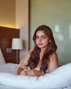 Ayesha Khan: 'ఓం భీమ్ బుష్' బ్యూటీ ఆయేషా ఖాన్ గ్లామరస్ ఫోటోషూట్ 