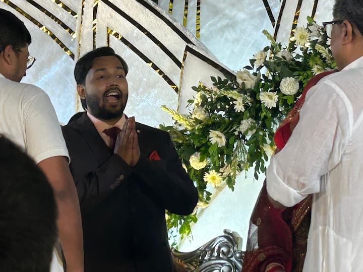 पटना के मशहूर टीचर खान सर ने शादी के बाद रिसेप्शन का आयोजन किया.