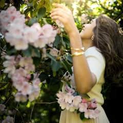 सोज्वळ, गोंडस फोटोमध्ये बहरलं मृणाल ठाकुरचं सौंदर्य...