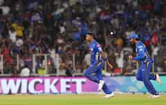 Hardik Pandya Breaks MS Dhoni's Captaincy Record