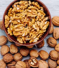 ਅਖਰੋਟ ਨੂੰ ਖਰਾਬ ਹੋਣ ਤੋਂ ਬਚਾਉਣ ਲਈ ਵਰਤੋਂ ਇਹ ਟਿਪਸ, ਹਮੇਸ਼ਾ ਰਹਿਣਗੇ ਫਰੈਸ਼ ਤੇ ਕੁਰਕਰੇ