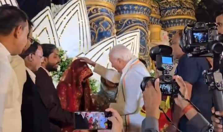 उन्होंने जीवन की नई पारी की शुरुआत के लिए आशीर्वाद दिया.