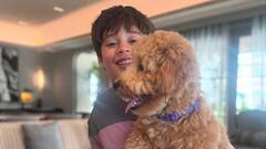 करण जौहर की फैमिली में शामिल हुआ ये नया मेंबर, तस्वीर शेयर कराई फैंस से मुलाकात