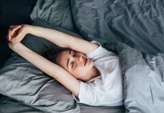 सुबह उठते ही नजर आते हैं थायरायड के ये 6 लक्षण, संकेत दिखते ही जाएं डॉक्टर के पास