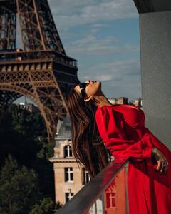 Neha malik: ભોજપૂરી એક્ટ્રેસ નેહા મલિકનો રેડ ડ્રેસમાં ગ્લેમરસ અંદાજ, જુઓ તસવીરો