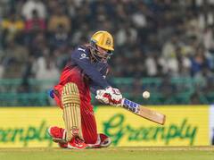 RCB VS PBKS Final: जितेश शर्मा से दहशत में आ गई थी पंजाब किंग्स, फिर बेंगलुरु ने 19 रनों के भीतर गंवा दिए 4 बड़े विकेट