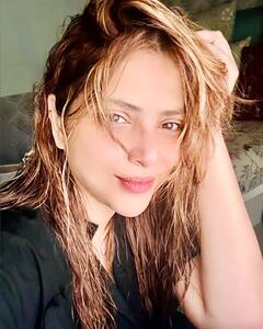 मशहूर विलेन की भांजी 23 साल के बेटे के सामने भूलीं शर्म-लिहाज? उठा लिया इतना बड़ा कदम!