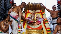 చిన్నశేష వాహనంపై చిద్విలాసంతో గోవిందరాజస్వామి!