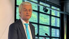 इस देश में गिर गई सरकार, एंटी मुस्लिम नेता ने वापस लिया समर्थन तो प्रधानमंत्री को देना पड़ा इस्तीफा