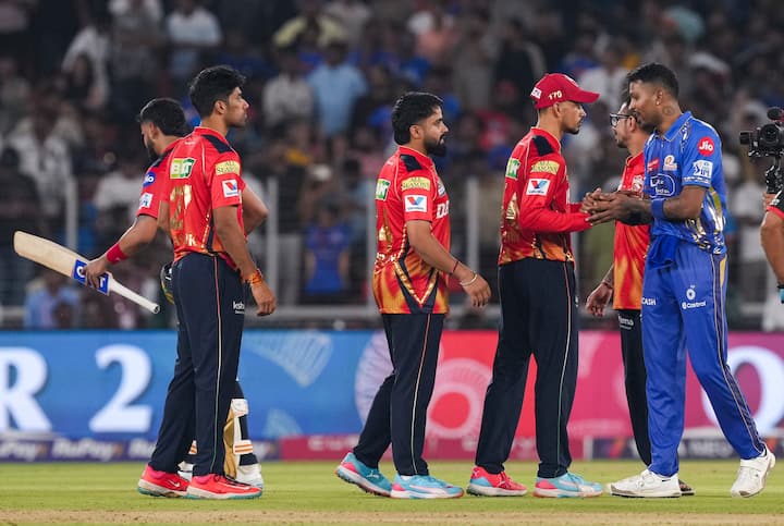 आईपीएल के खिताब के लिए दोनों ही नई टीमें इस बार दावेदार हैं. आरसीबी जहां 9 साल बाद फाइनल तक पहुंची है, वहीं पंजाब किंग्स को यहां तक पहुंचने में 11 साल लग गए. यानी दोनों के बीच कड़ी टक्कर देखने के लिए मिल सकती है.