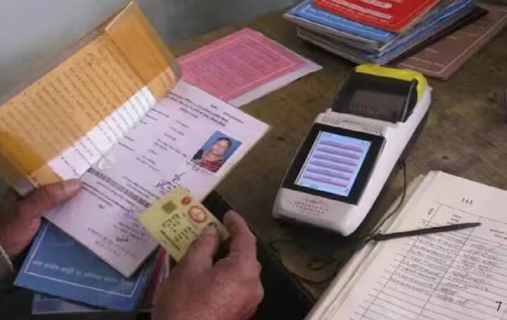 ਤੁਸੀਂ ਆਪਣਾ ਰਾਸ਼ਨ ਕਾਰਡ ਕੇਵਾਈਸੀ ਔਨਲਾਈਨ ਵੀ ਕਰਵਾ ਸਕਦੇ ਹੋ। ਜੇਕਰ ਤੁਹਾਨੂੰ ਆਪਣਾ ਕੇਵਾਈਸੀ ਔਨਲਾਈਨ ਕਰਵਾਉਣ ਵਿੱਚ ਕੋਈ ਸਮੱਸਿਆ ਆ ਰਹੀ ਹੈ, ਤਾਂ ਤੁਸੀਂ ਨਜ਼ਦੀਕੀ ਫੂਡ ਸਪਲਾਈ ਵਿਭਾਗ ਵਿੱਚ ਵੀ ਜਾ ਸਕਦੇ ਹੋ ਅਤੇ ਈ-ਕੇਵਾਈਸੀ ਪ੍ਰਕਿਰਿਆ ਨੂੰ ਪੂਰਾ ਕਰ ਸਕਦੇ ਹੋ।