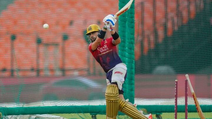 আরসিবি অধিনায়ক রজত পাতিদার আগেই বলেছেন বিরাট কোহলির জন্য খেতাব জেতাটা বিশেষ অনুভূতির হবে। আরসিবির হয়ে কিন্তু ম্যাচ জয়ের সবথেকে বড় হাতিয়ার হয়ে উঠতে পারেন কোহলি স্বয়ং। আরসিবির হয়ে তিনিই এ মরশুমে সর্বাধিক রান করেছেন। ৫৫.৮২ গড়ে ও ১৪৬-র অধিক স্ট্রাইক রেটে তাঁর ব্যাট থেকে ইতিমধ্যেই ৬১৮ রান করেছেন।