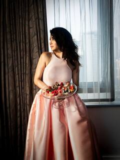 Mouni Roy Photo: 'બાર્બી'બનીને બાથટબમાં સૂઈ ગઈ 39 વર્ષની મૌની રોય