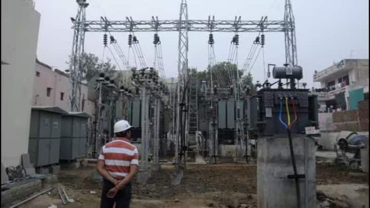 जब आप सूर्य घर योजना में आवेदन करने के लिए पंजीकरण करते हैं. उसके बाद बिजली वितरण कंपनी की ओर से फिजिबिलिटी जांच के लिए आपके घर इंस्पेक्शन किया जाता है. उसके बाद बिजली वितरण कंपनी की ओर से आपको लेटर ऑफ अवार्ड जारी किया जाता है.