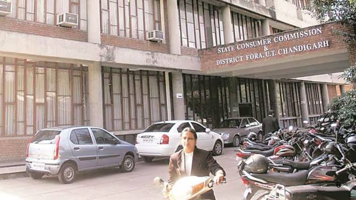 इतना ही नहीं चंडीगढ़ राज्य उपभोक्ता विवाद निवारण आयोग ने भी इस बारे में स्पष्ट करते हुए कहा कि बिल जनरेट करने के लिए ग्राहकों से मोबाइल नंबर लेना अनिवार्य नहीं है. अगर कोई इसके लिए दबाव डालता है. तो उस पर 10,000 तक का चालान किया जा सकता है.