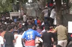 RCB Victory Celebrations Stampede : चिन्नास्वामी स्टेडियमबाहेर चेंगराचेंगरी;  10 जणांचा मृत्यू,  25 जण गंभीर जखमी, मृतांचा आकडा वाढण्याची भीती!