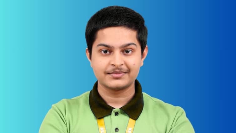 कोटा की गलियों में पढ़ाई का जुनून, वाराणसी के अक्षत ने जेईई में रच दिया इतिहास