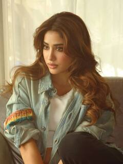 Janhvi Kapoor: జగదేకవీరుడు కోటులో జాన్వీ కపూర్ - క్యూట్ లుక్స్ అదిరిపోయాయిగా..