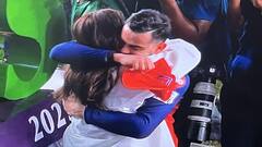 RCB vs PBKS Final: સપનુ પુરુ થતા પત્ની અનુષ્કાને ગળે લગાવીને રડવા લાગ્યો વિરાટ કોહલી,  જુઓ વીડિયો