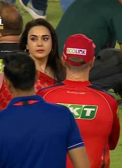 आखों में आंसू, चेहरे पर मुस्कान, प्रीति जिंटा ने हार के बाद यूं बढ़ाई टीम की हिम्मत