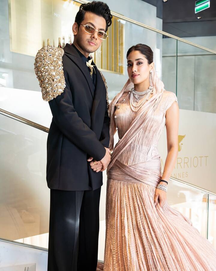 Directed by Neeraj Ghaywan, the film has acted by Karan Johar, Adar Poonawala, Apoorva Mehta and Somen Mishra. The film stars Ishaan Khattar, Vishal Jethwa and Jahnavi Kapoor in the lead roles.