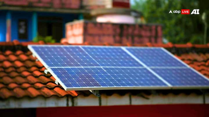 PM Surya Ghar Yojana: प्रधानमंत्री सूर्य घर योजना में आवेदन करने के बाद कितने दिन सोलर पैनल घर की छत पर इंस्टाॅल हो जाता है. चलिए बताते हैं आपको इसकी पूरी जानकारी.