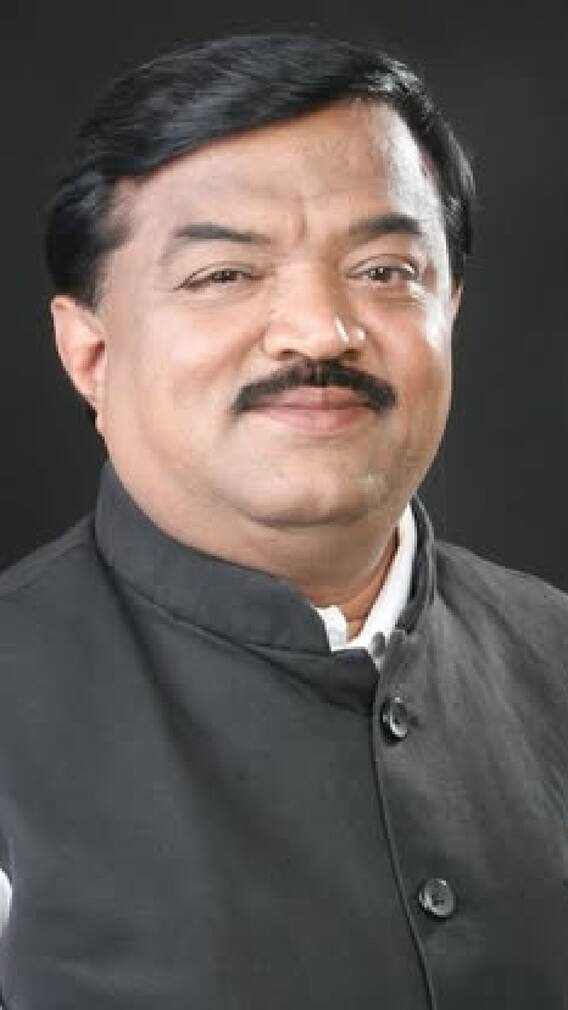 सुधाकर बडगुजर यांची शिवसेना ठाकरे गटातून हकालपट्टी!