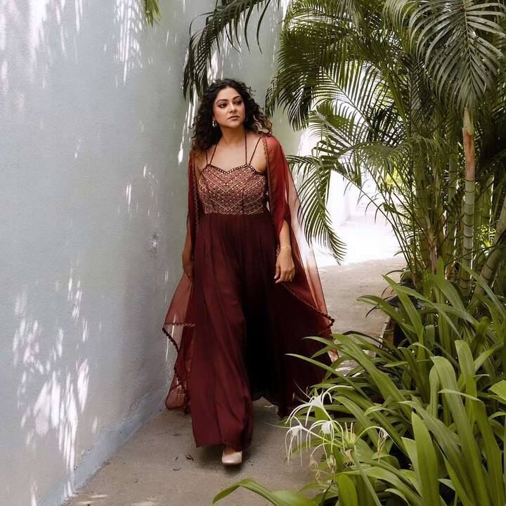 2014లో సినిమాల్లోకి రీ ఎంట్రీ ఇచ్చిన అభిరామి.. తాజాగా 'థగ్ లైఫ్'తో ప్రేక్షకుల ముందుకు వస్తున్నారు. 40 ఏళ్లు దాటినా యంగ్ లుక్‌లో మెరుస్తున్నారని.. నెటిజన్లు కామెంట్స్ చేస్తున్నారు.