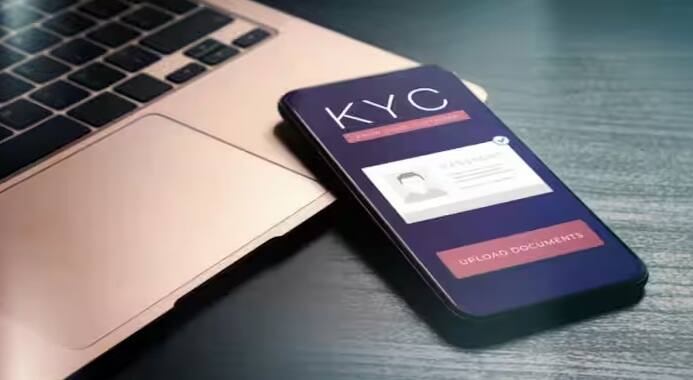 સરકાર દ્વારા આપવામાં આવેલી માહિતી અનુસાર, આ માટે સમયમર્યાદા પણ જાહેર કરવામાં આવી છે. 30 જૂન 2025 એ રાશનકાર્ડનું KYC કરાવવાની છેલ્લી તારીખ છે. જો તમે ત્યાં સુધીમાં e-KYC કરાવ્યું નથી. તો રાશનકાર્ડ બંધ થઈ શકે છે.